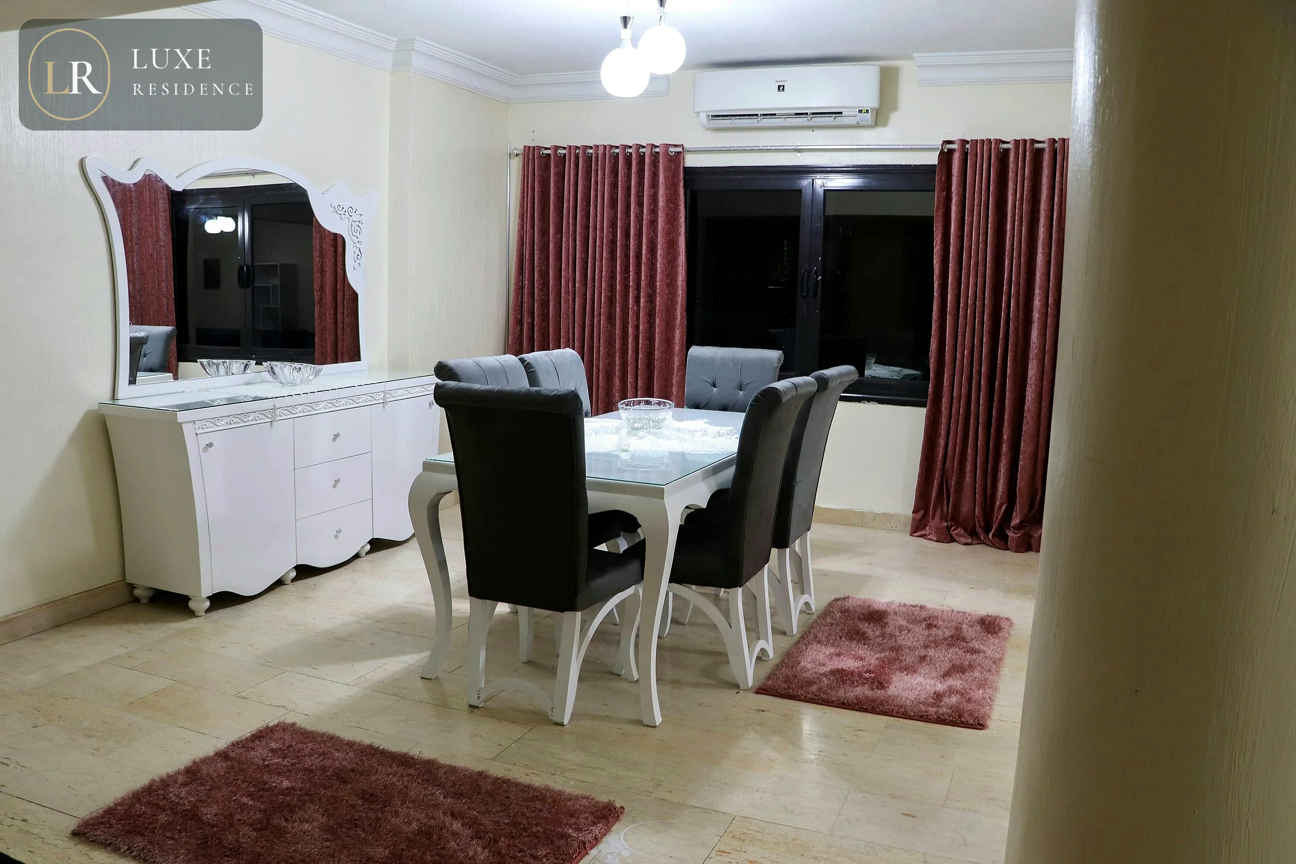 Dining area Room 2