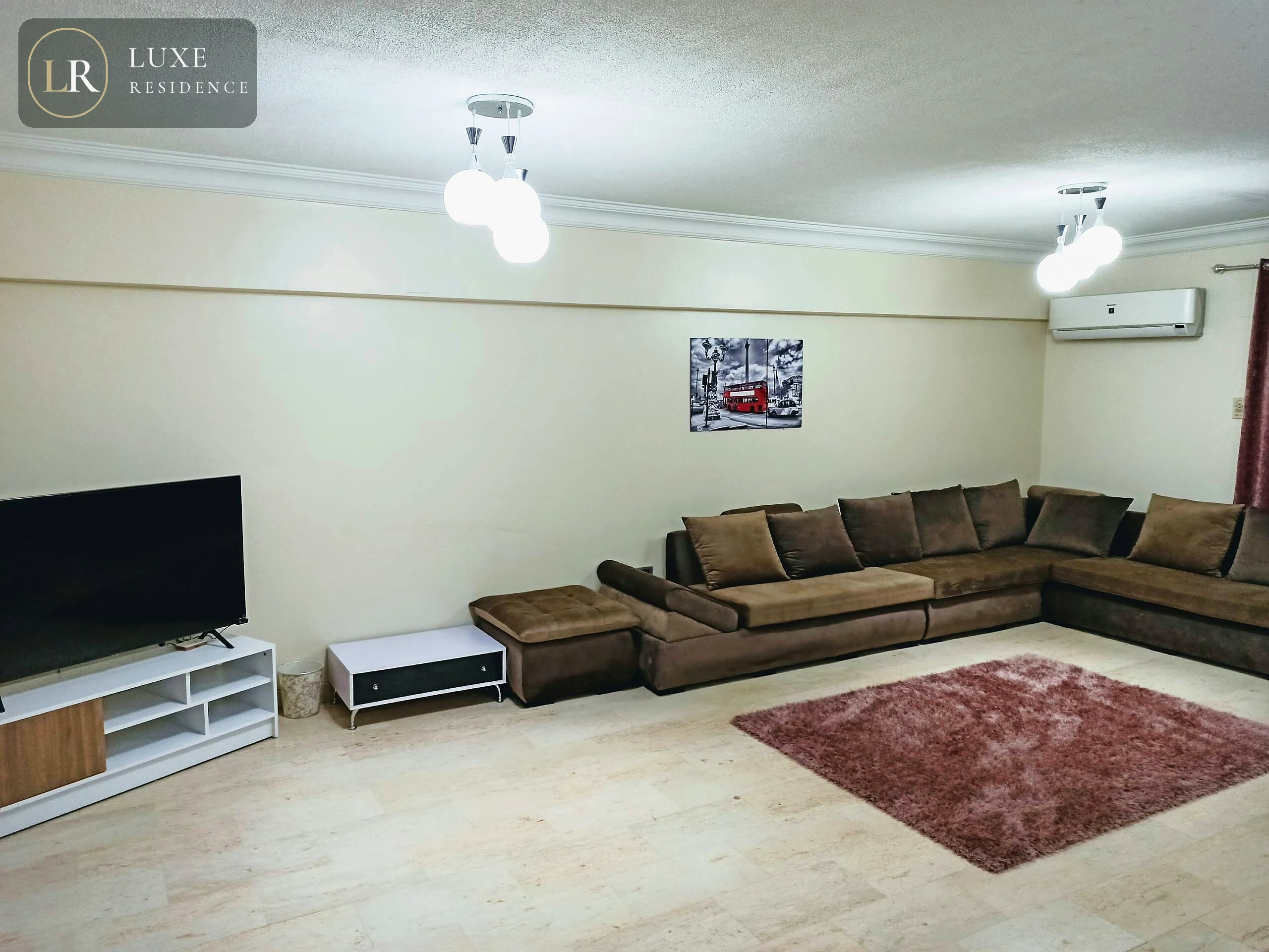 Living room Room 6